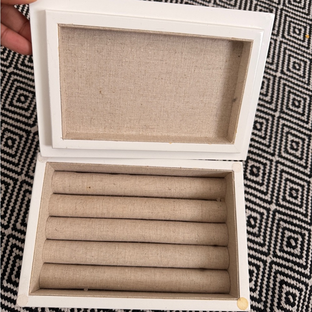 Stella & Dot Cream Jewelry Organizer Box